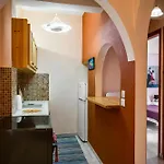 Litsa Daire Lákka